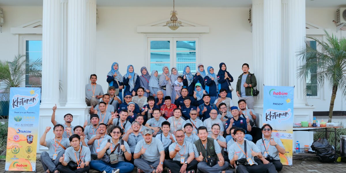 Panitia dan mitra Yayasan HABIM